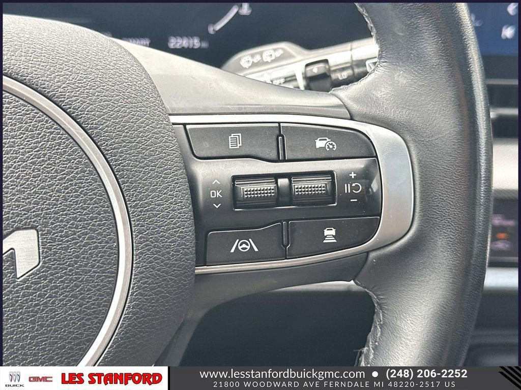 Used 2025 Kia Sportage SX AWD/4WD image 25