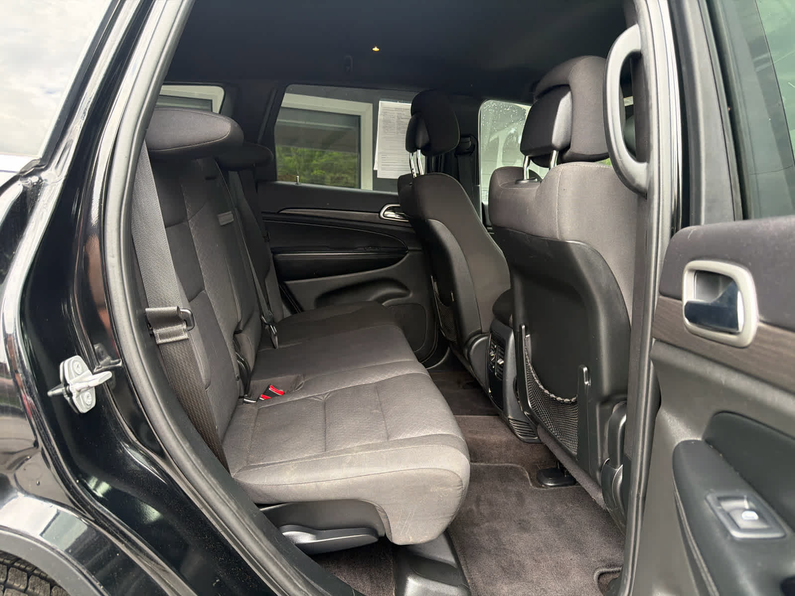 Used 2018 Jeep Grand Cherokee Laredo AWD/4WD image 18
