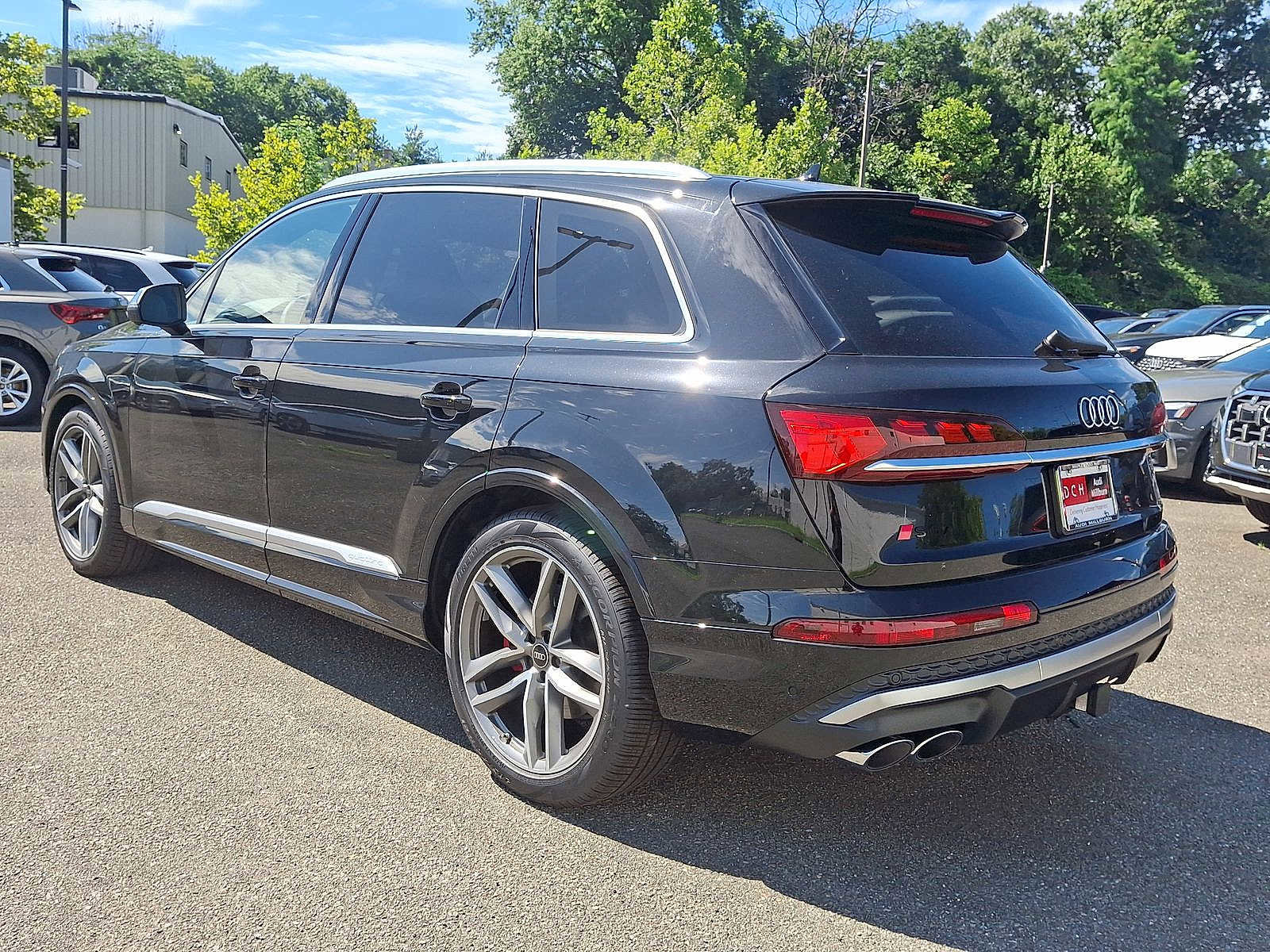 New 2025 Audi SQ7 Prestige image 11