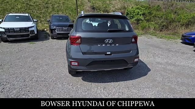 Used 2025 Hyundai Venue Limited FWD image 5