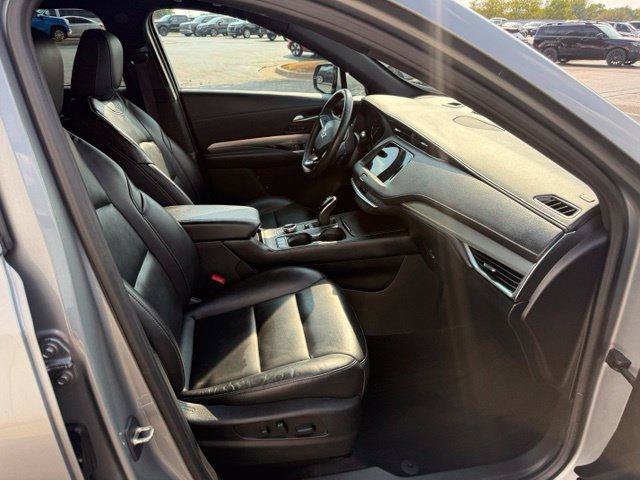 Used 2023 Cadillac XT4 Premium Luxury AWD/4WD image 3