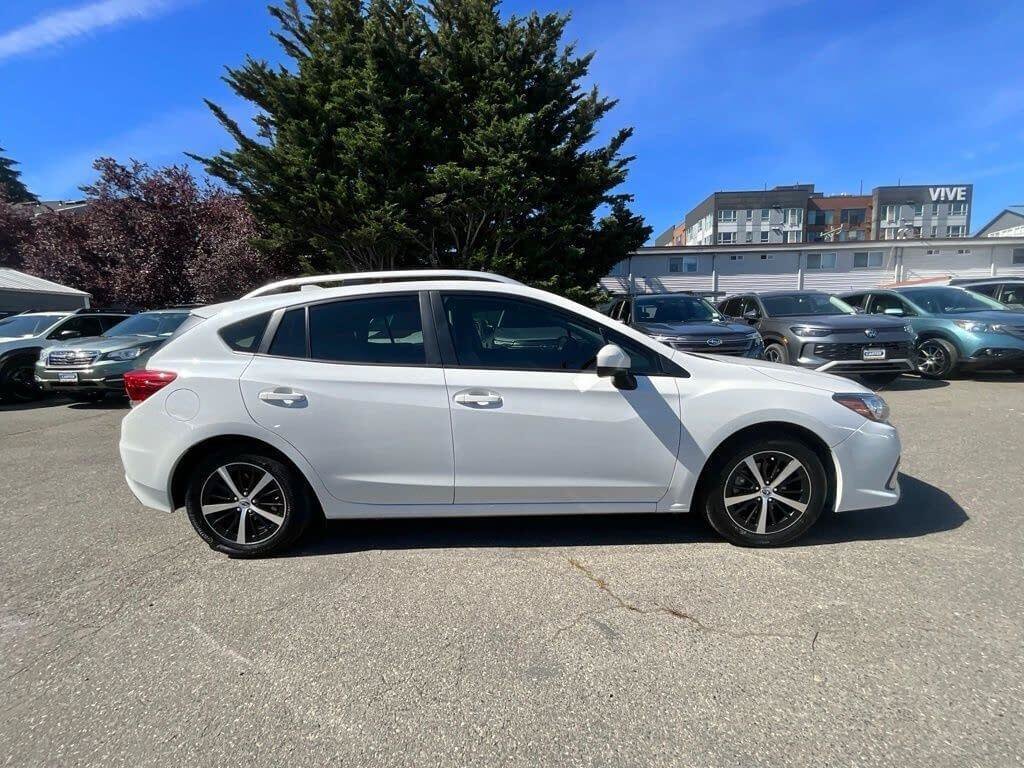 Used 2022 Subaru Impreza 2.0i Premium w/ Popular Package #3 AWD/4WD image 9