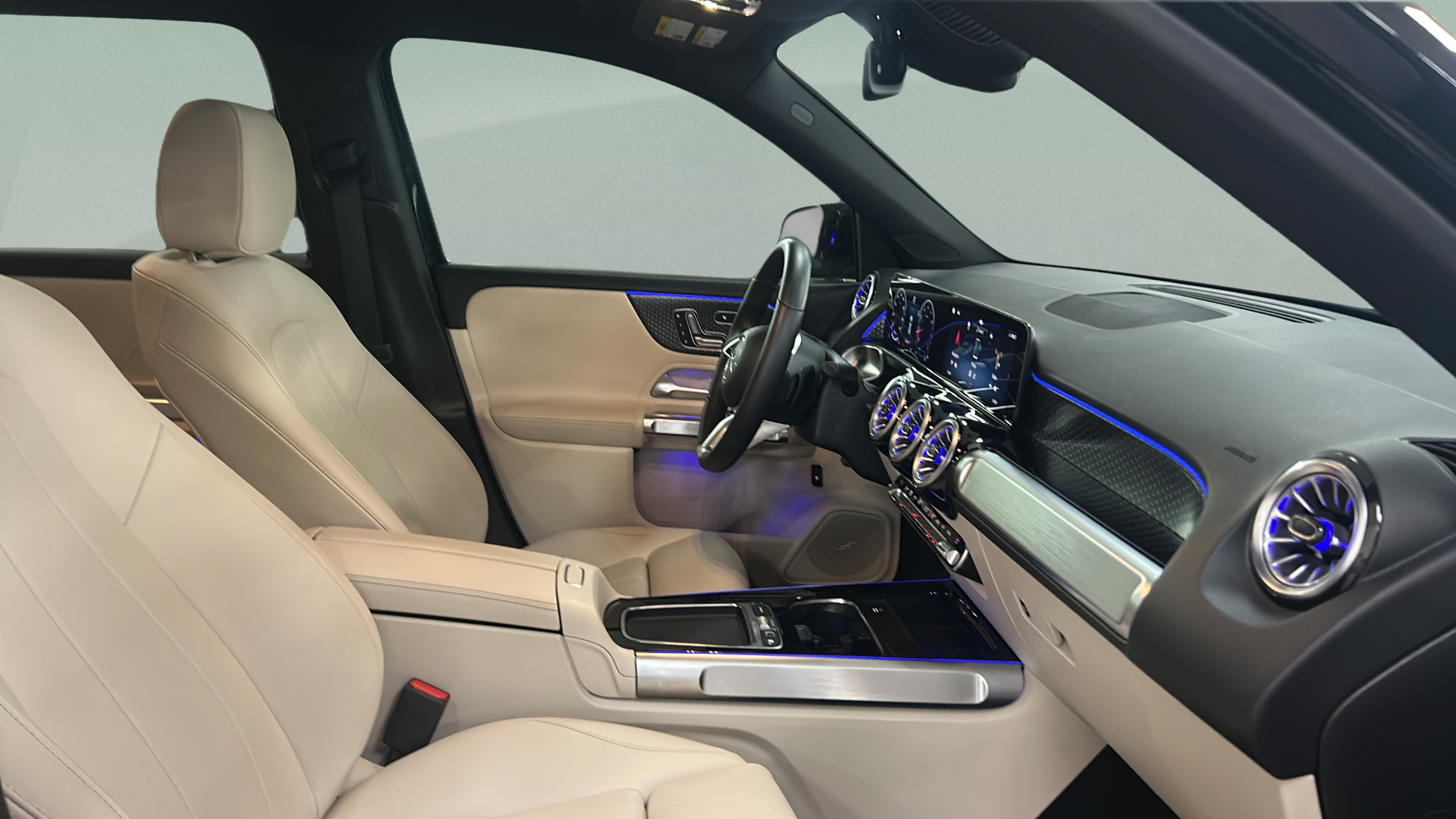 New 2025 Mercedes-Benz GLB 250 image 48
