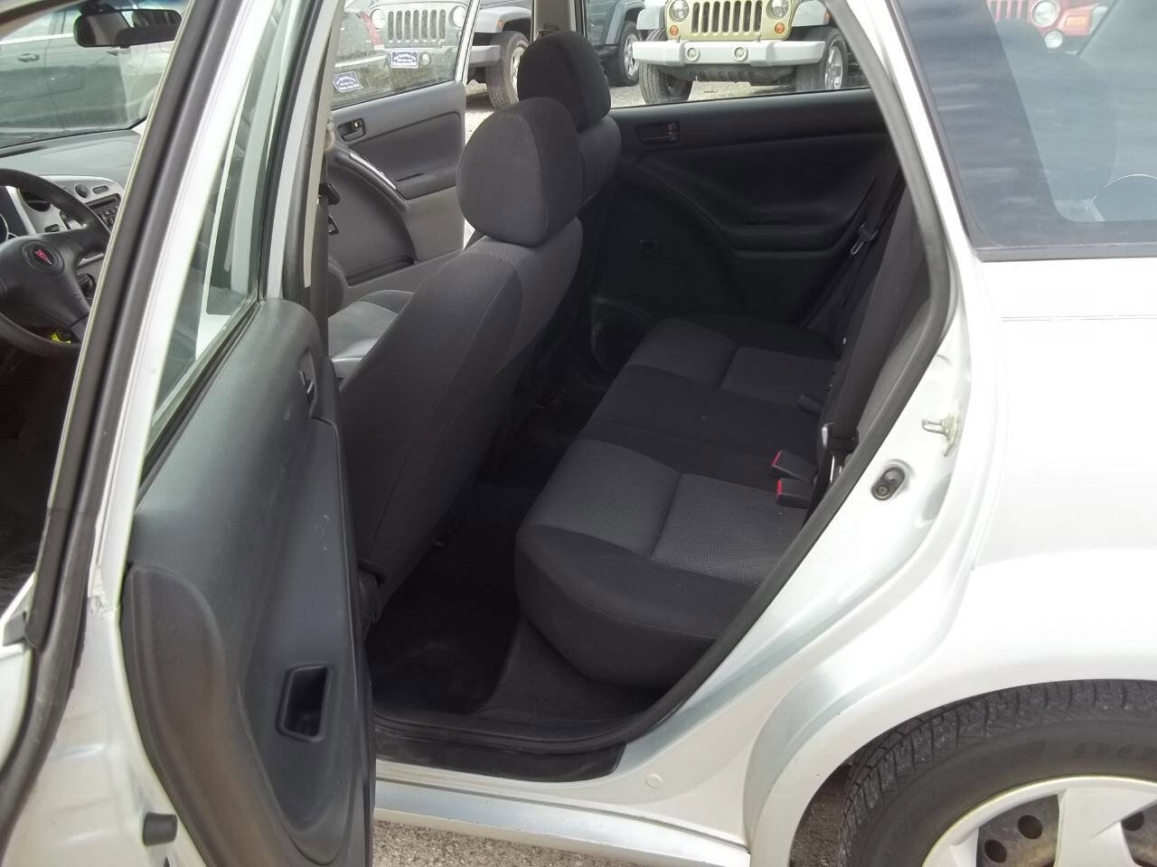 Used 2005 Pontiac Vibe w/ Power Group Value Package image 8