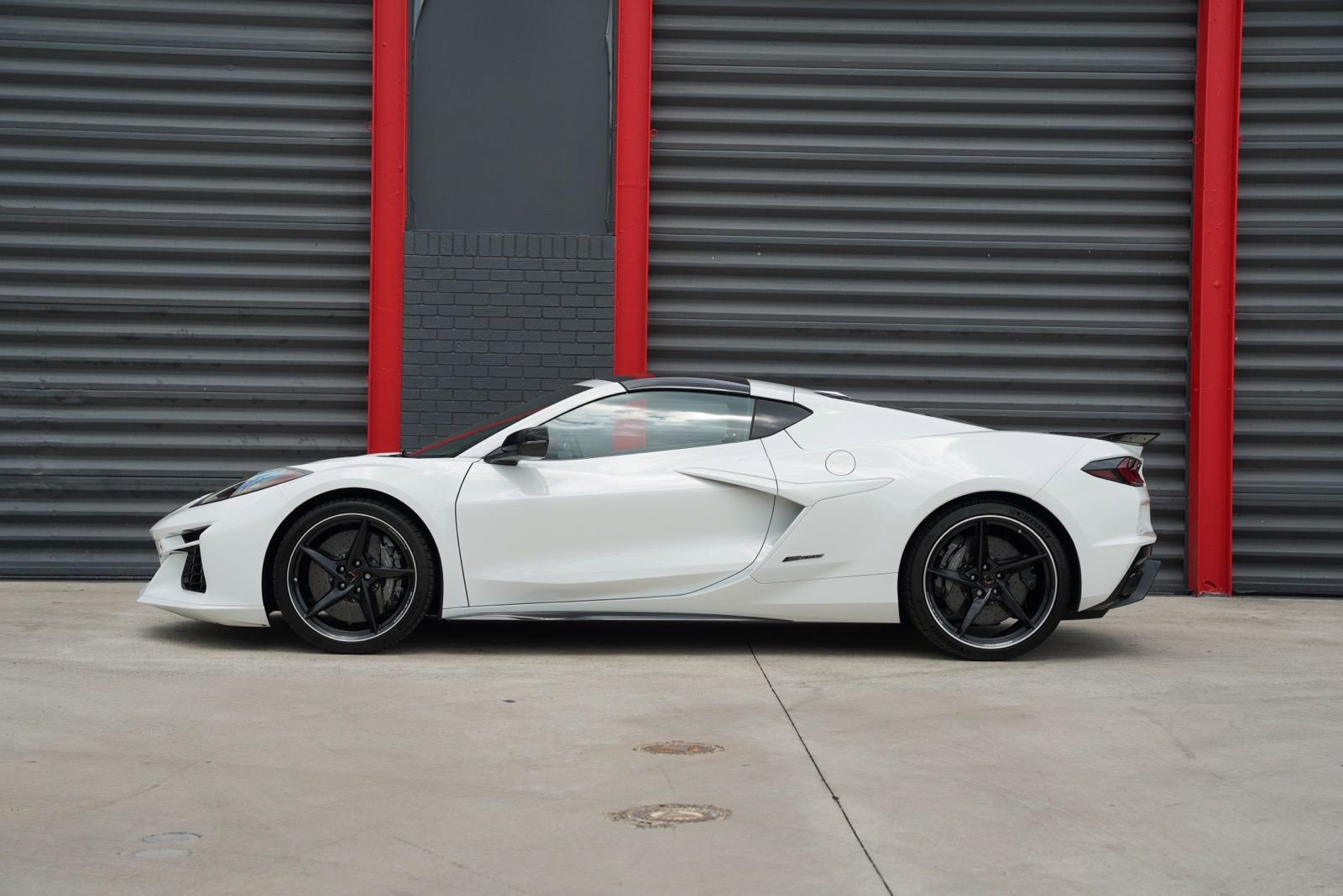Used 2025 Chevrolet Corvette E-Ray w/ ZER Performance Package AWD/4WD image 10