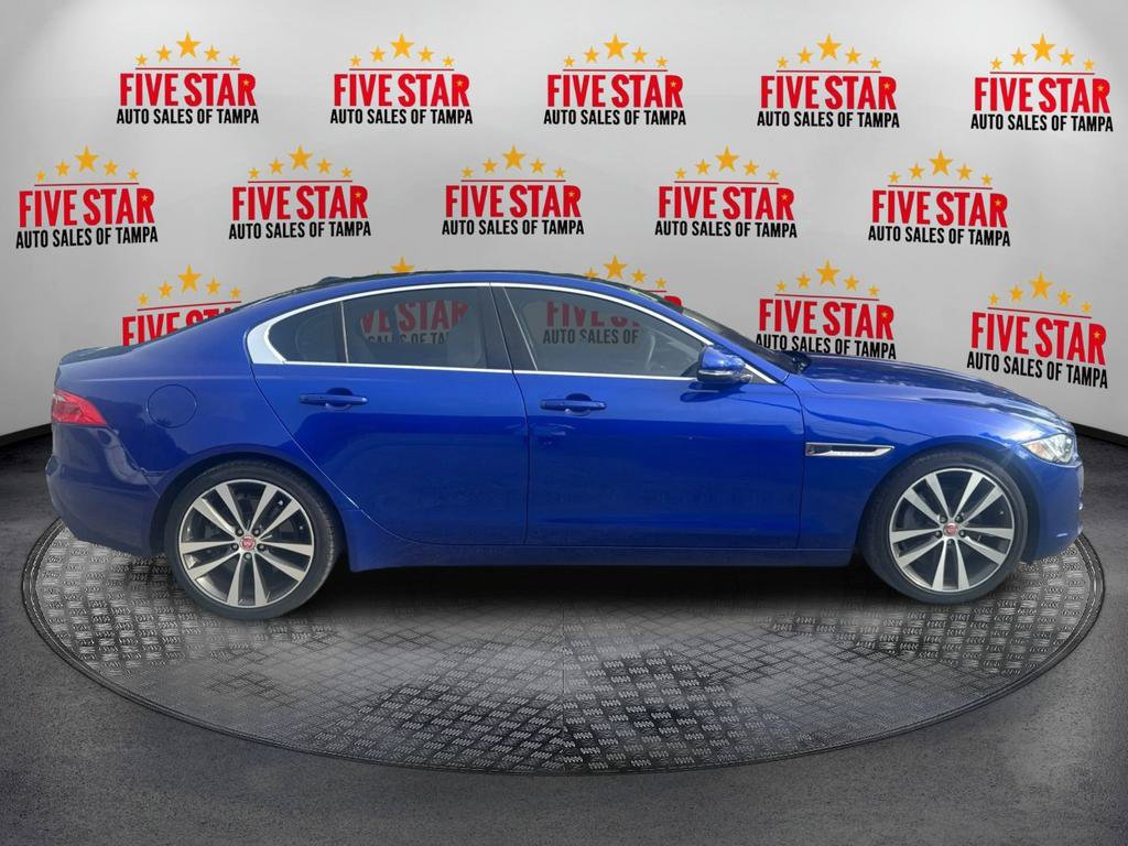 Used 2017 Jaguar XE Prestige RWD image 8