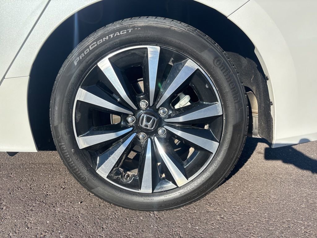 Used 2024 Honda Civic EX-L image 30