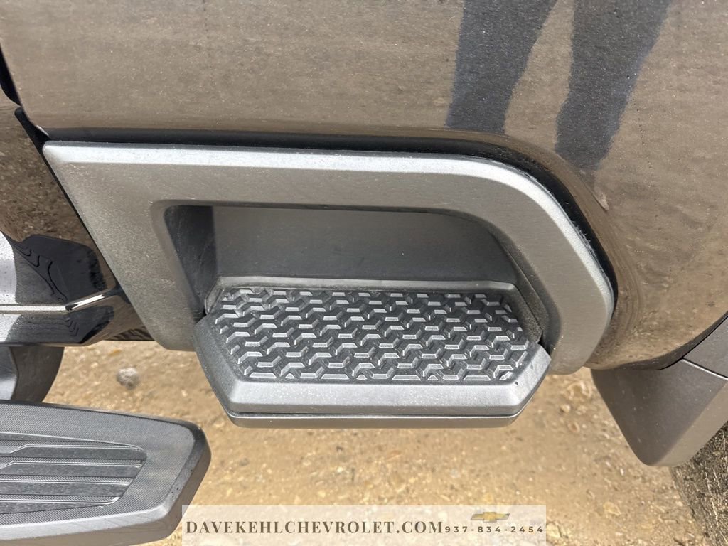 Used 2025 Chevrolet Silverado 2500 LTZ w/ LTZ Plus Package image 34