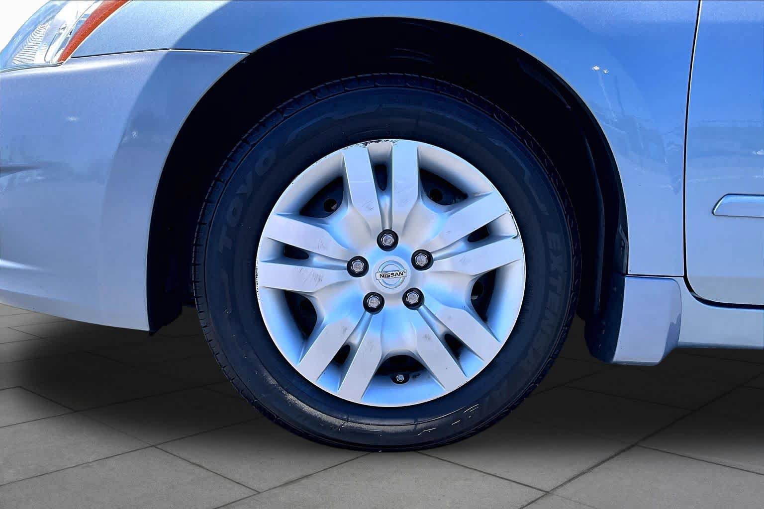 Used 2012 Nissan Altima 2.5 S FWD image 10
