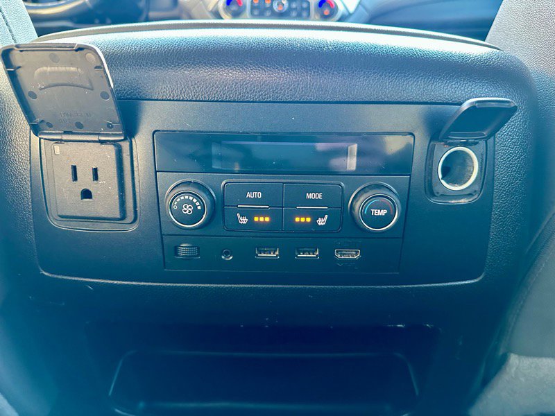 Used 2018 Chevrolet Suburban LT w/ LT Signature Package image 19