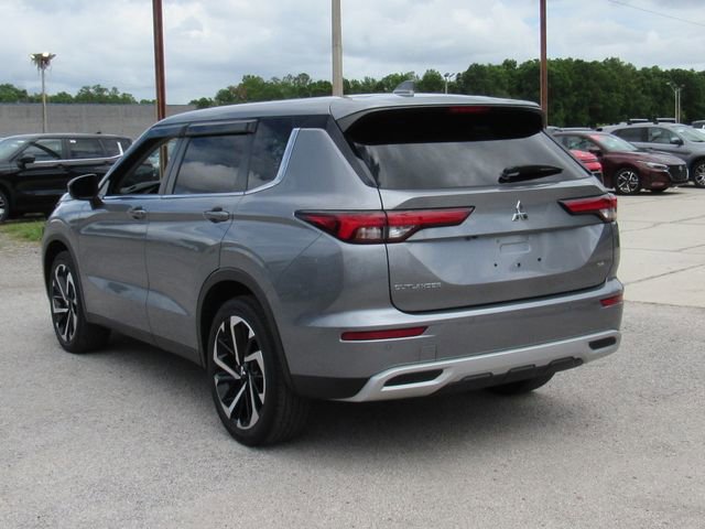 Used 2023 Mitsubishi Outlander SE image 7