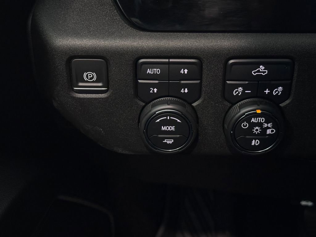 Certified 2024 Chevrolet Silverado 1500 RST image 24