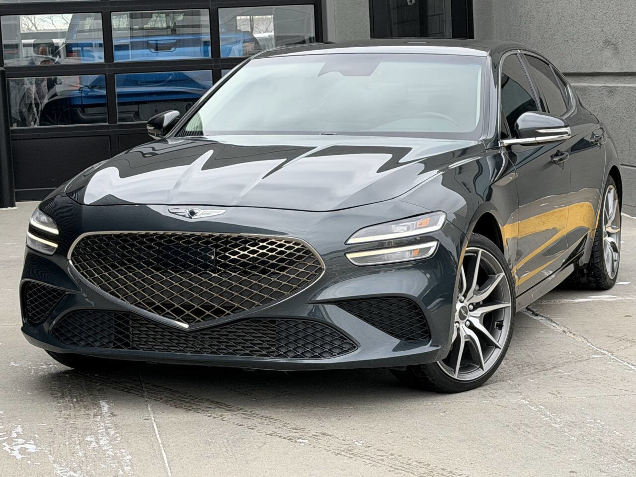 Used 2023 Genesis G70 2.0T image 3