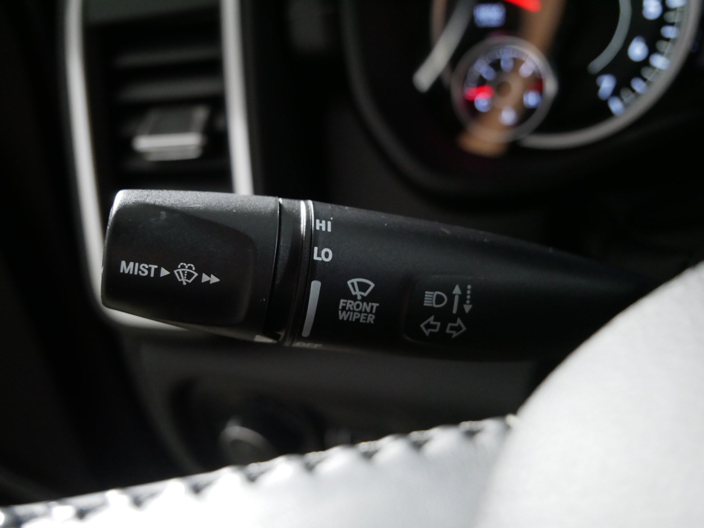 Used 2021 RAM 1500 Laramie AWD/4WD image 32