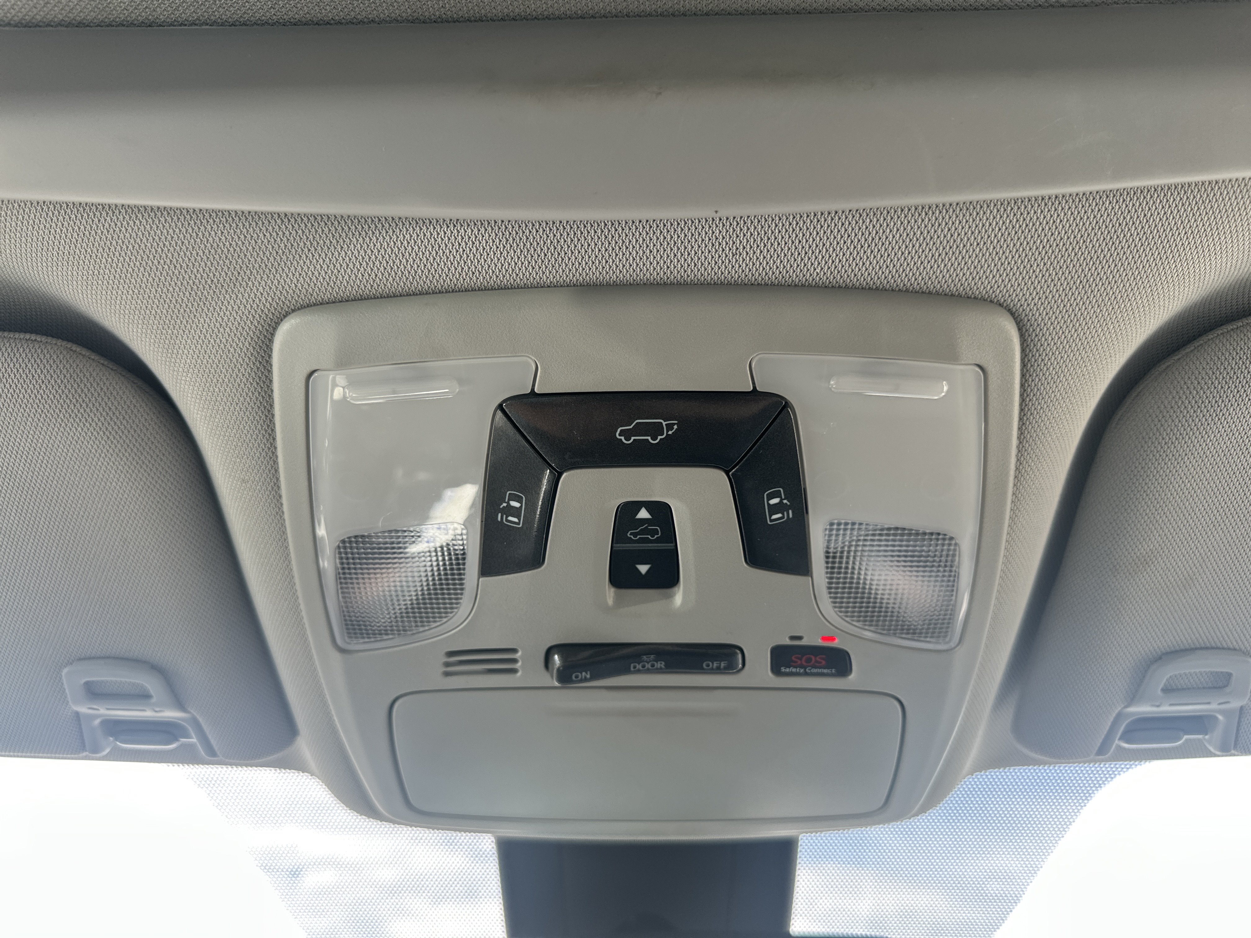 Used 2018 Toyota Sienna XLE w/ Protection Package FWD image 33