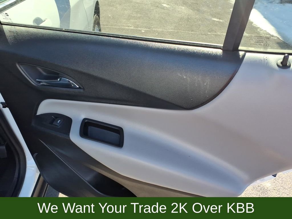 Used 2023 Chevrolet Equinox LT w/ Driver Convenience Package image 28