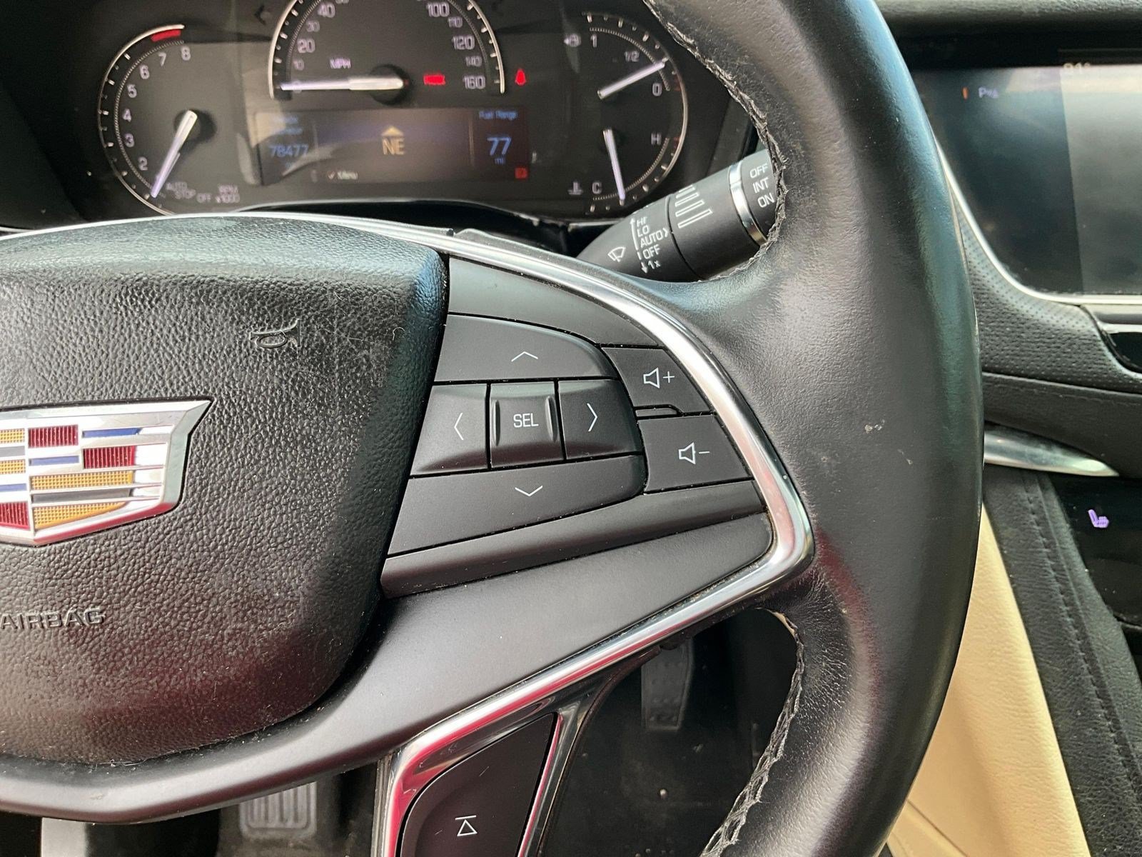 Used 2018 Cadillac XT5 Luxury FWD image 11