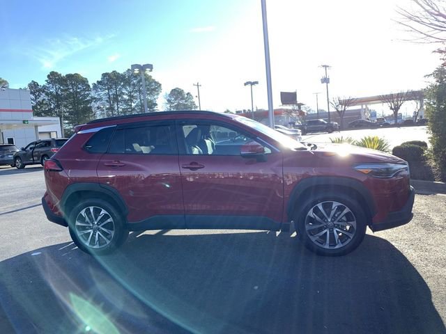 Certified 2023 Toyota Corolla Cross XLE image 9