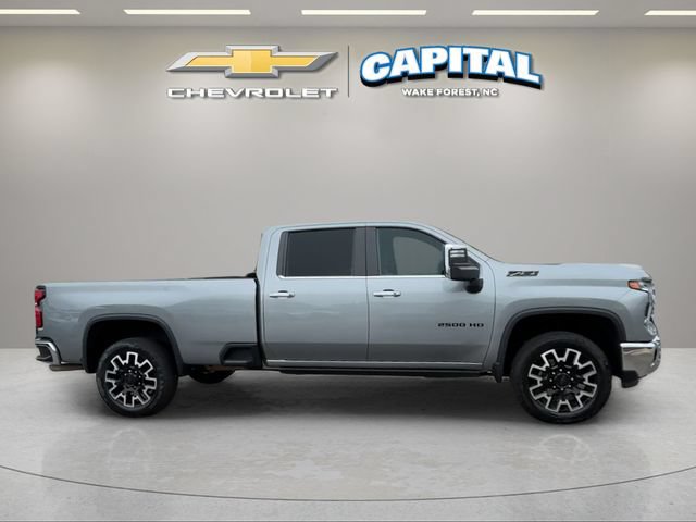 Used 2025 Chevrolet Silverado 2500 LTZ w/ LTZ Plus Package AWD/4WD image 6