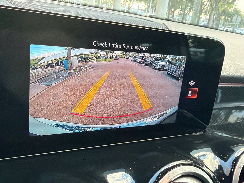 Used 2022 Mercedes-Benz GLB 250 4MATIC image 9