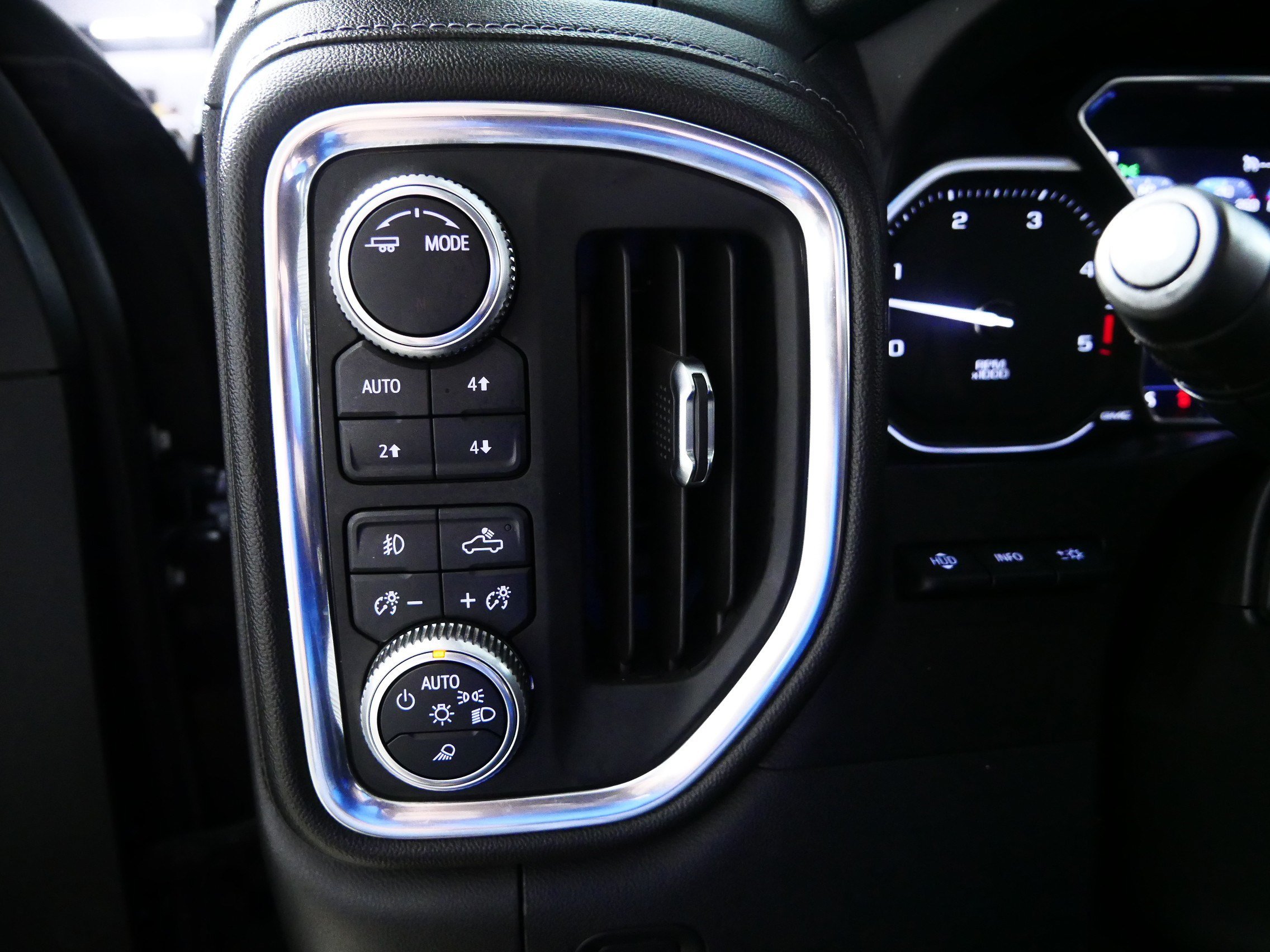 Used 2020 GMC Sierra 2500 Denali w/ Denali Ultimate Package AWD/4WD image 26