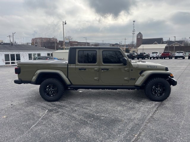 Used 2025 Jeep Gladiator Willys image 4