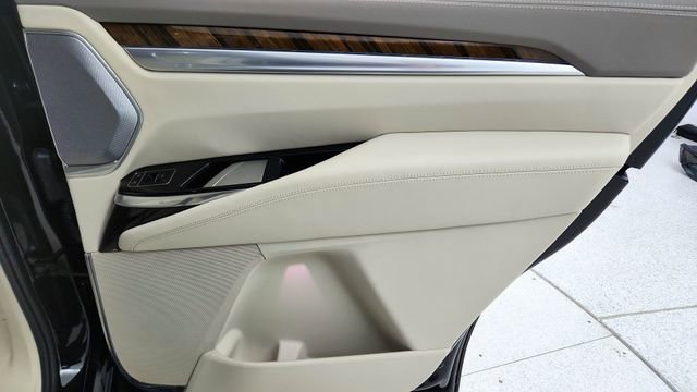 Used 2025 Cadillac Escalade Sport Platinum w/ LPO, Floor Liner Package image 28