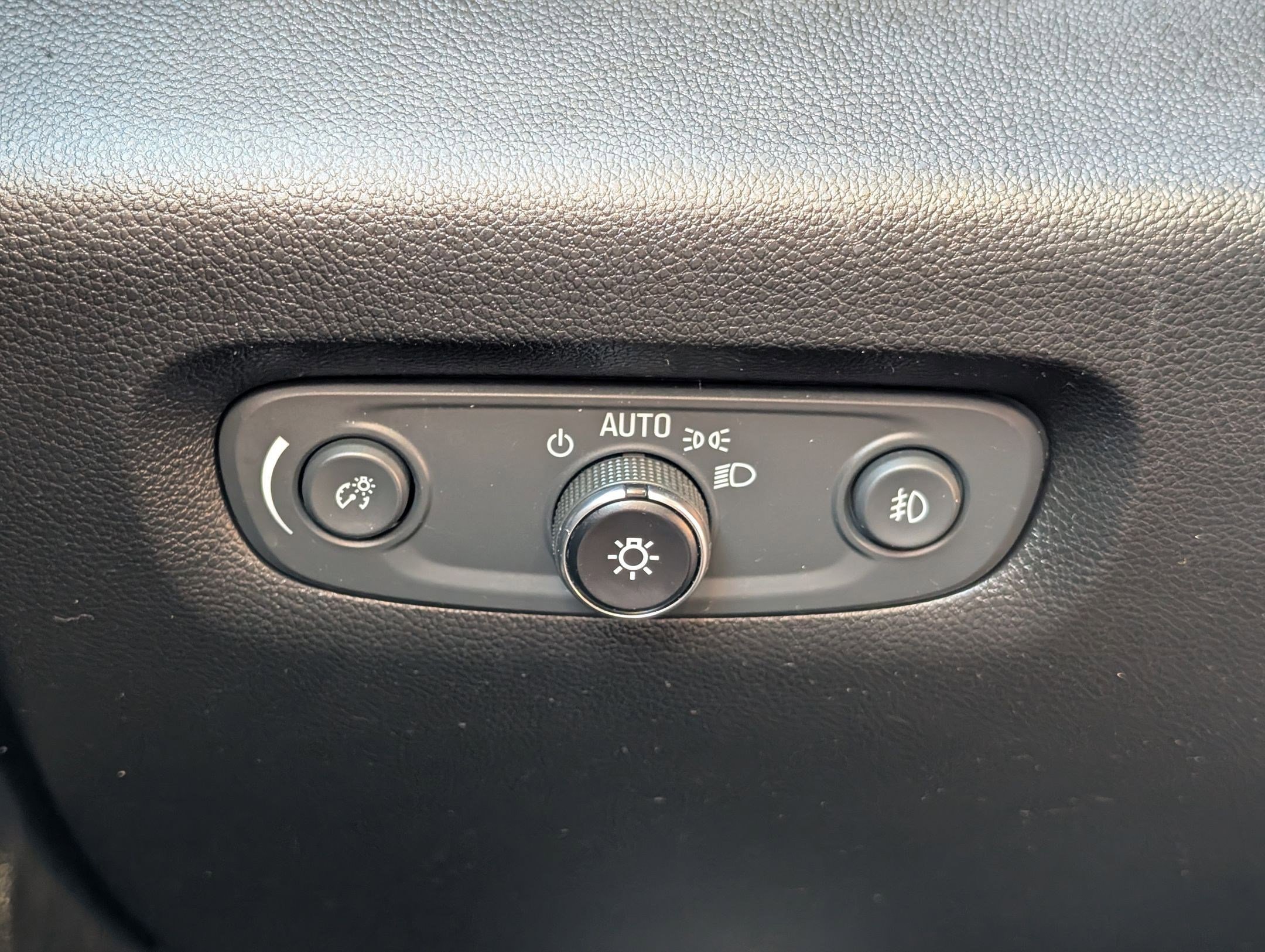 Used 2019 Chevrolet Traverse High Country w/ LPO, Floor Liner Package AWD/4WD image 24