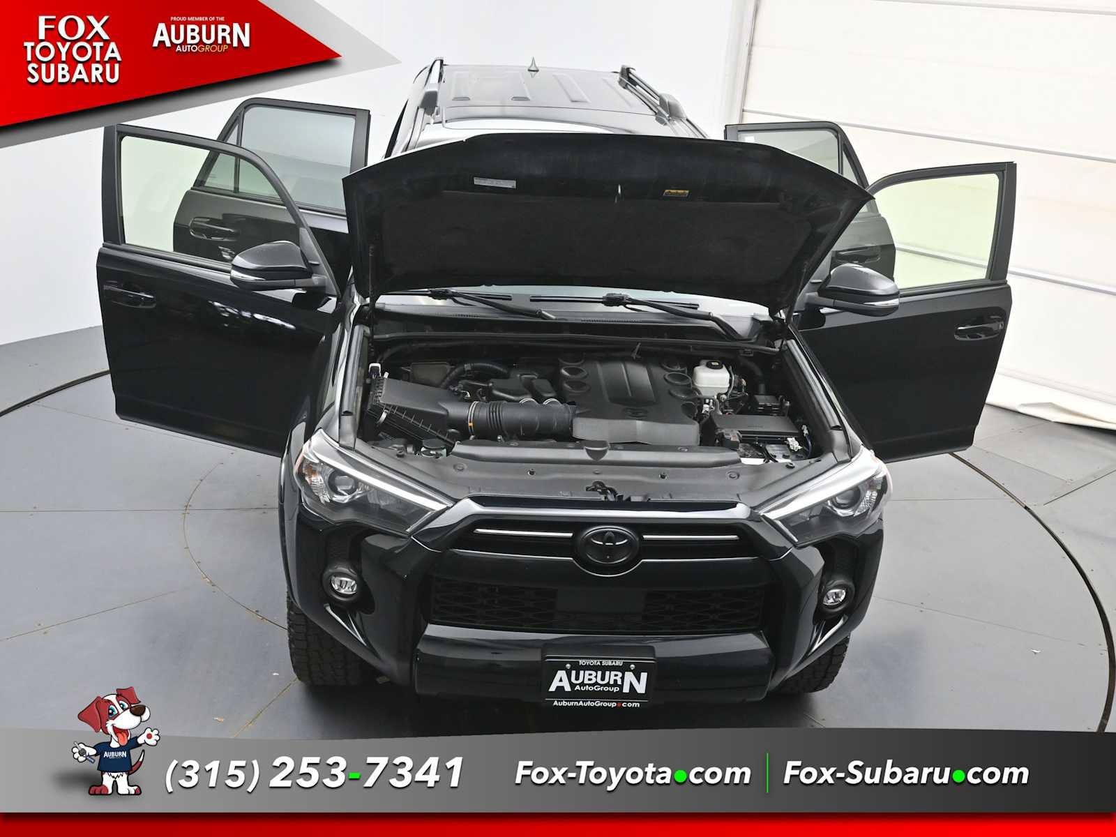 Used 2023 Toyota 4Runner SR5 Premium w/ Moonroof Package AWD/4WD image 39