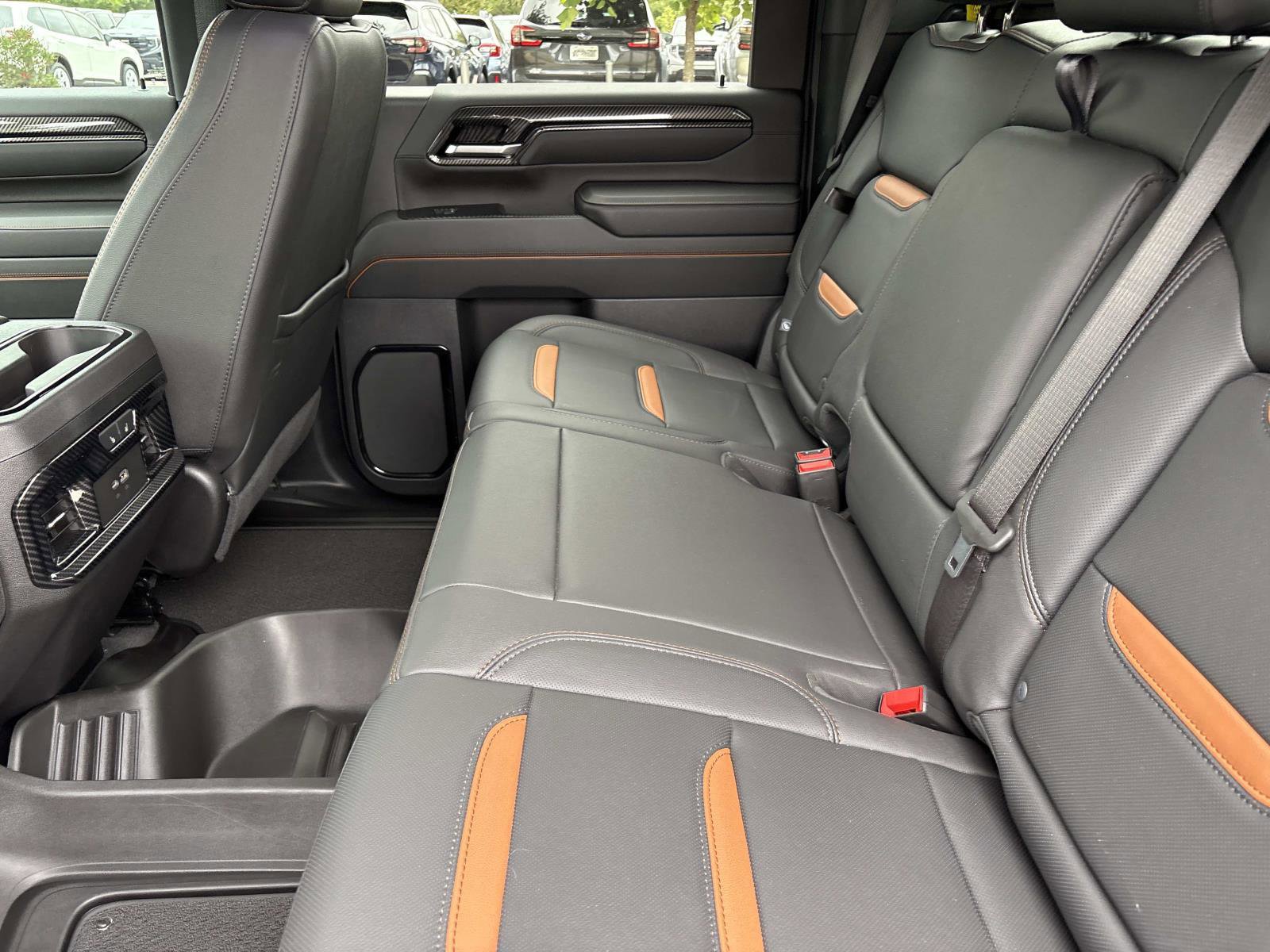 Used 2025 GMC Sierra 2500 AT4 w/ AT4 Premium Plus Package image 32