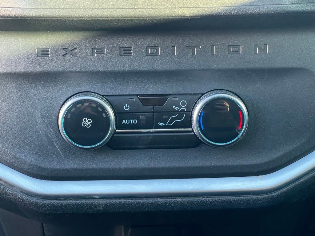 Used 2025 Ford Expedition Max Active image 19