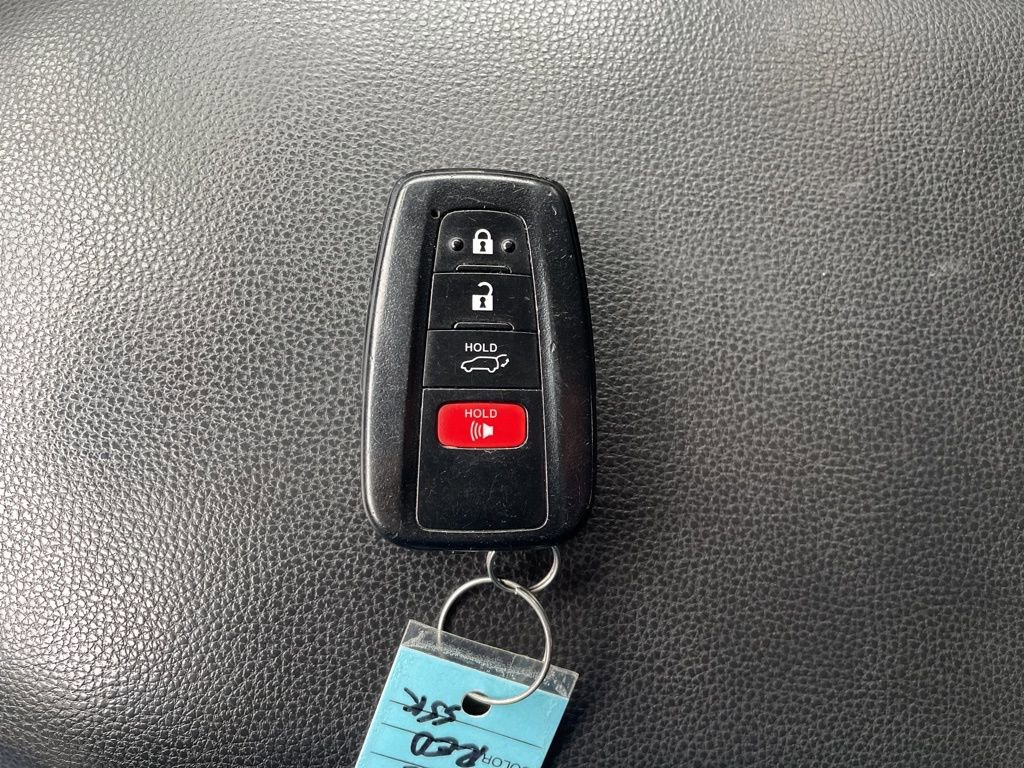 Used 2020 Toyota RAV4 XLE w/ Convenience Package AWD/4WD image 24