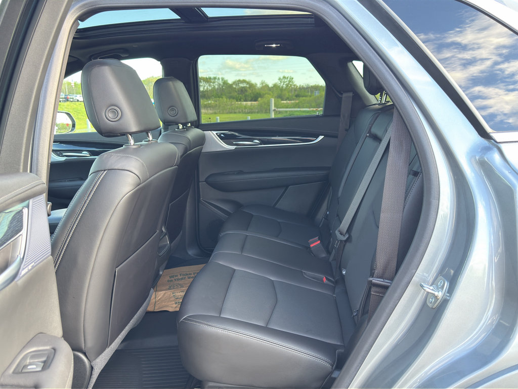Used 2024 Cadillac XT5 Premium Luxury w/ LPO, Floor Liner Package AWD/4WD image 37