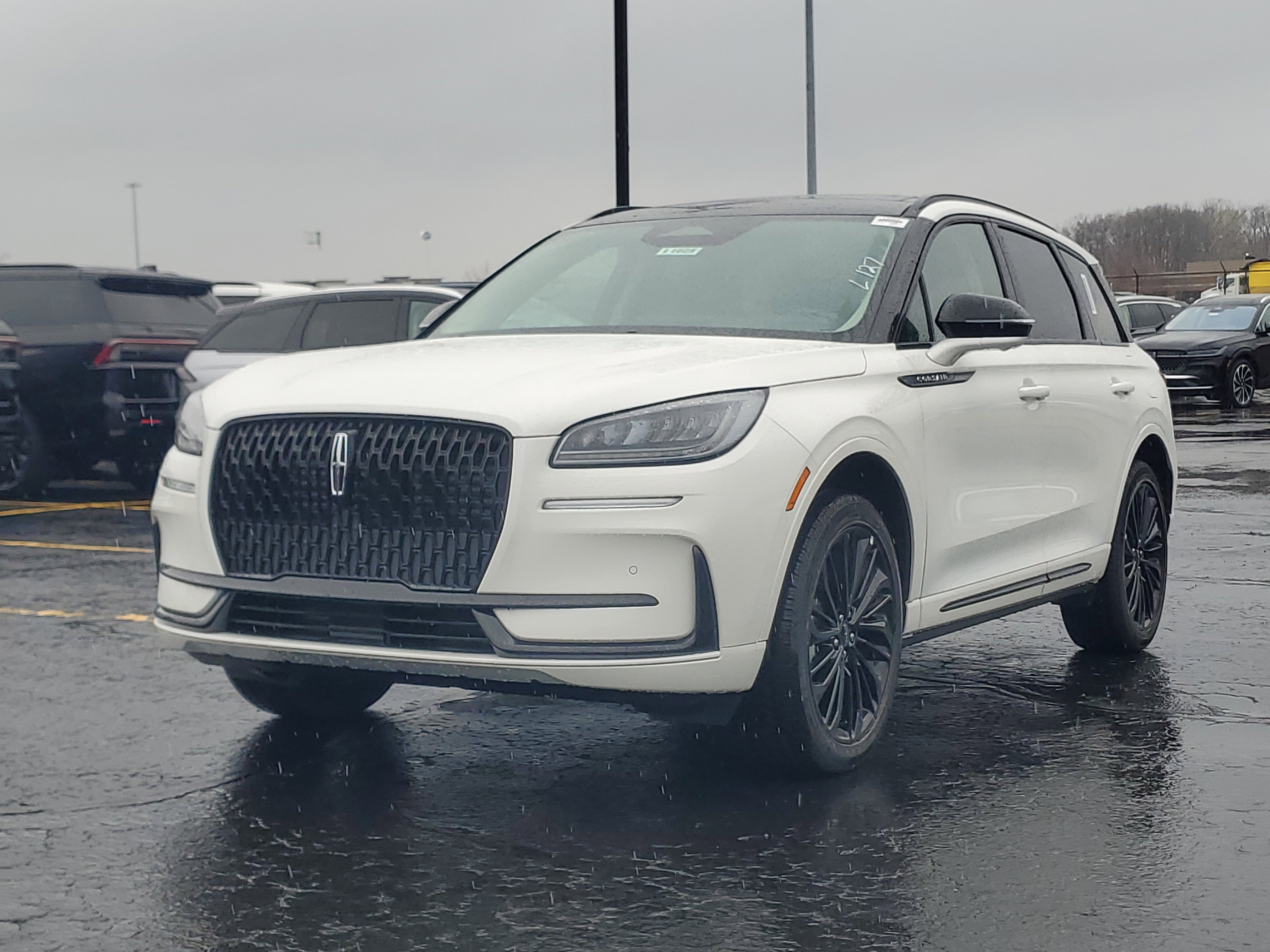 New 2026 Lincoln Corsair Premiere image 2