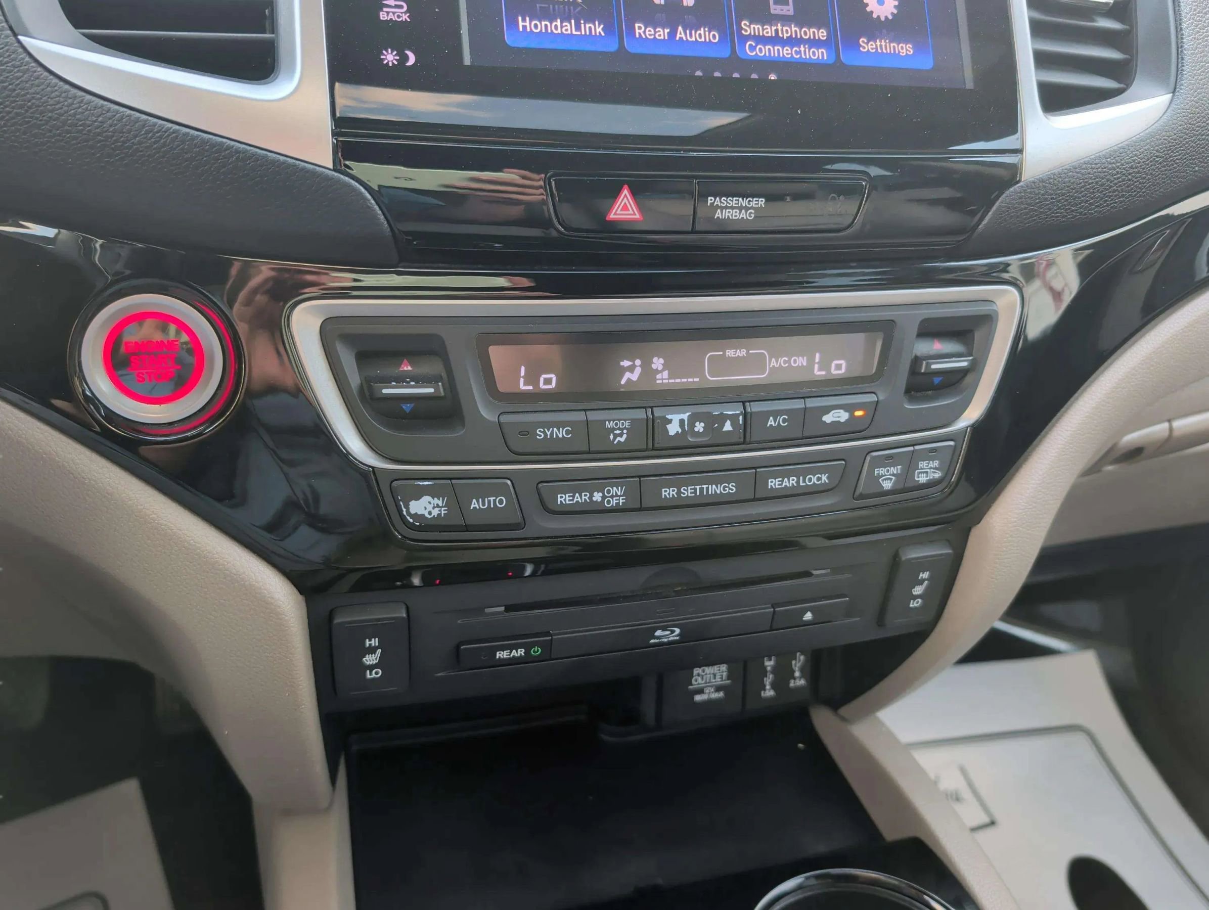 Used 2017 Honda Pilot Touring image 14