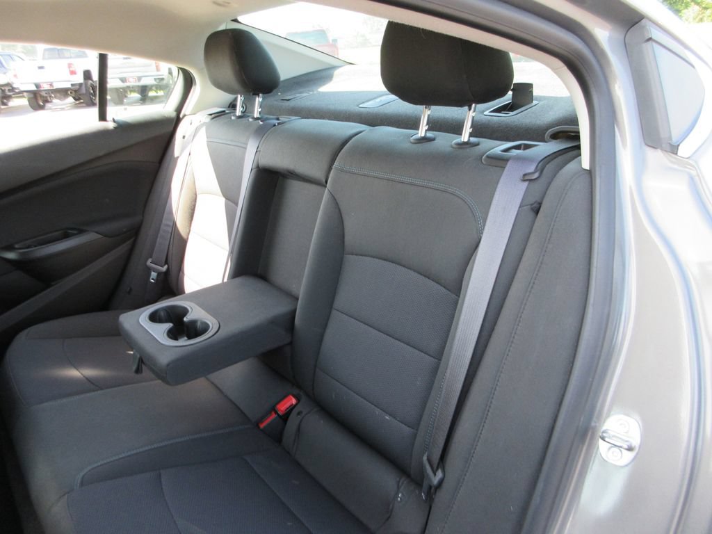 Certified 2017 Chevrolet Cruze LT w/ Convenience Package FWD image 17