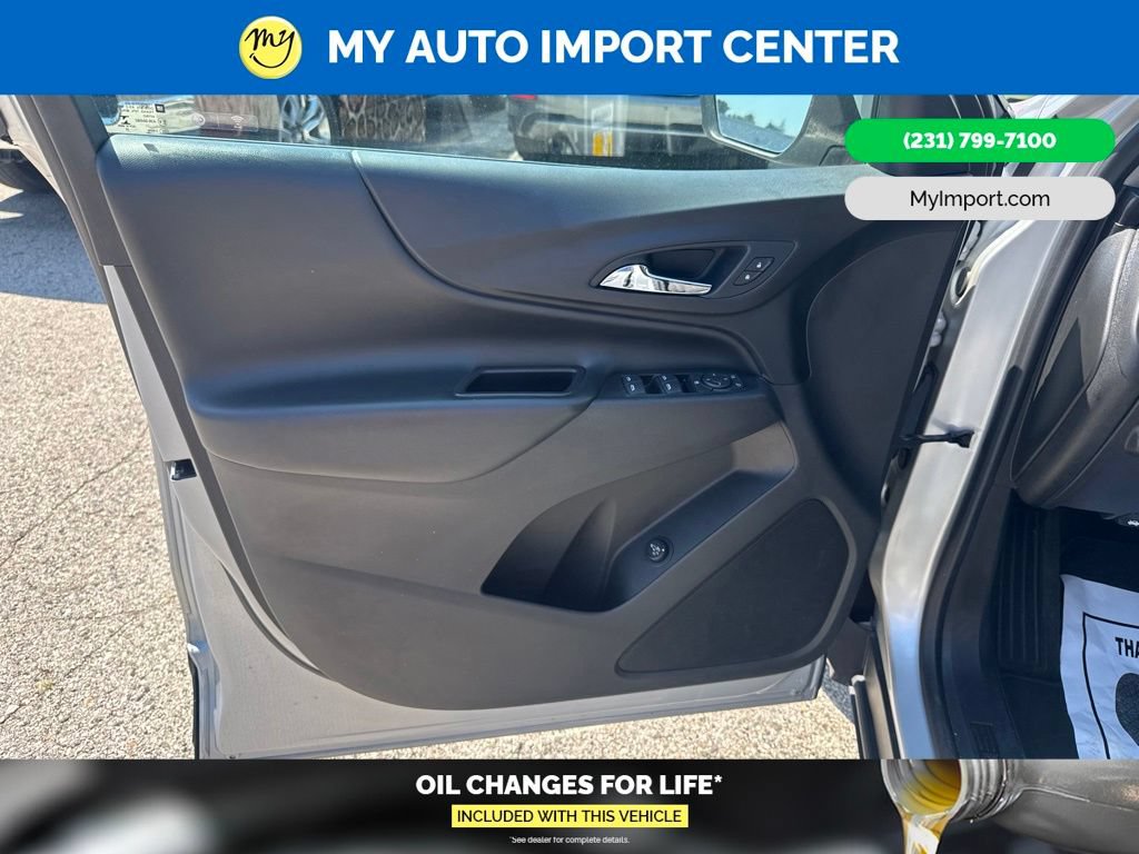Used 2022 Chevrolet Equinox LT w/ Driver Convenience Package AWD/4WD image 10