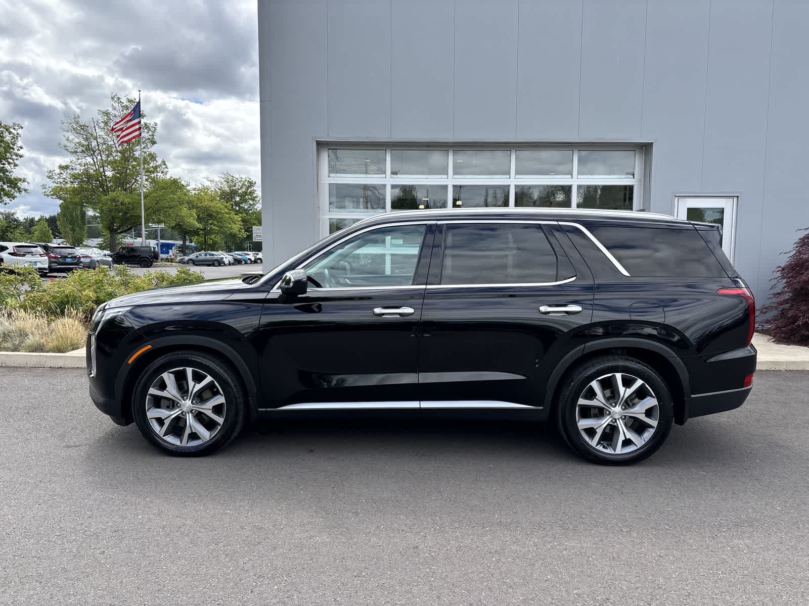 Used 2022 Hyundai Palisade SEL AWD/4WD image 2