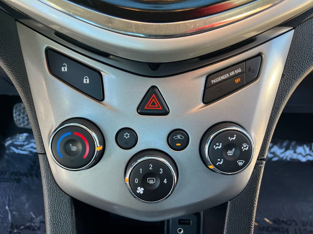 Used 2019 Chevrolet Sonic Premier FWD image 20