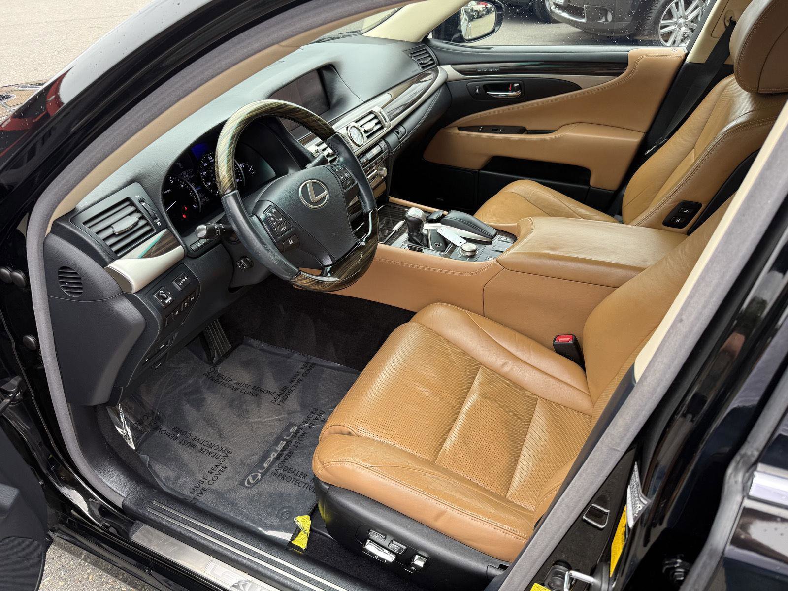 Used 2013 Lexus LS 460 image 14