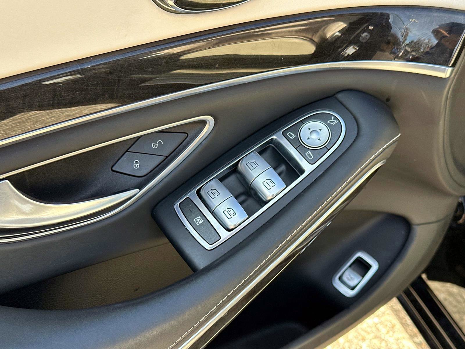 Used 2016 Mercedes-Benz Maybach S 600 image 17