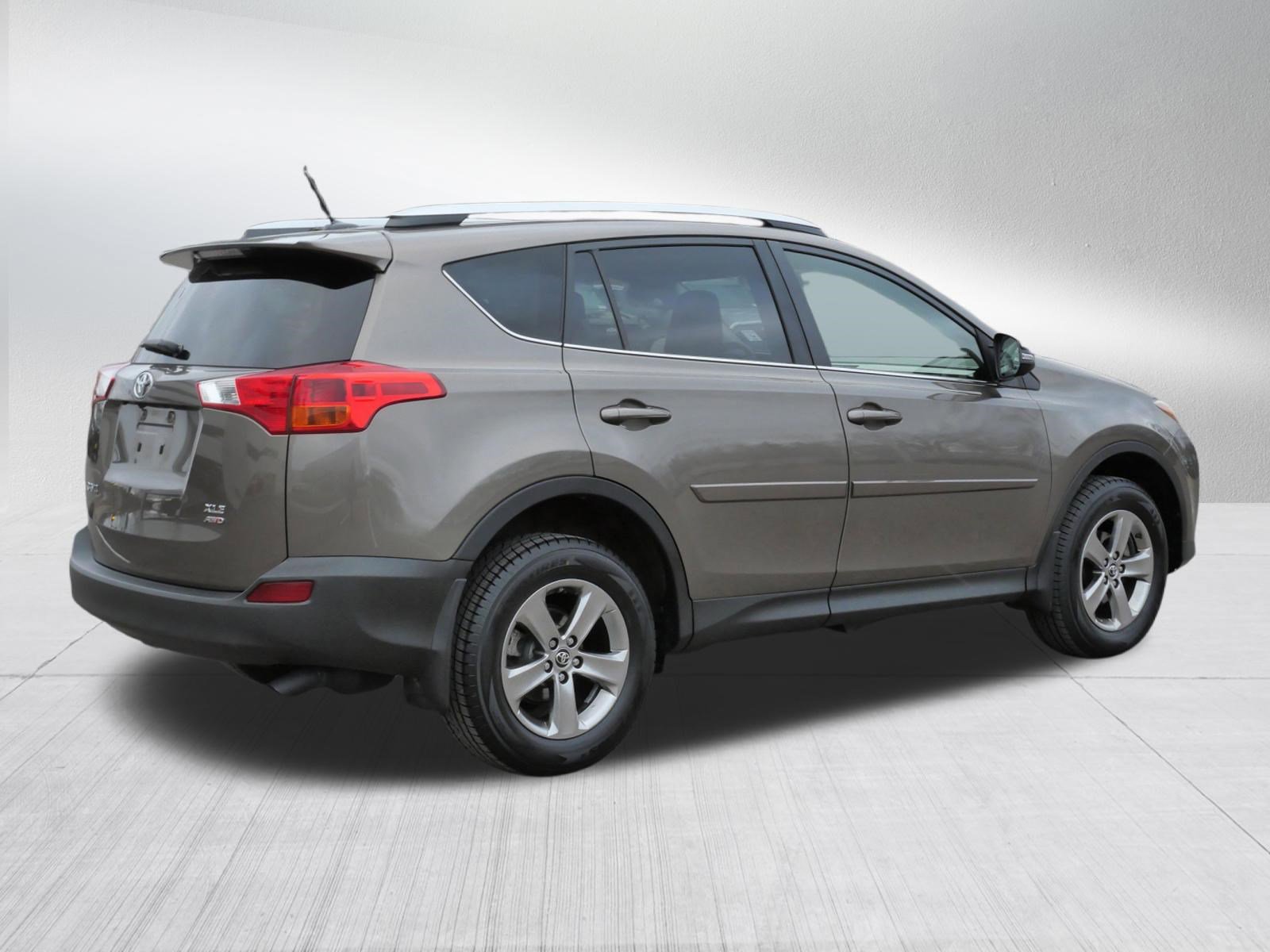 Used 2015 Toyota RAV4 XLE image 7