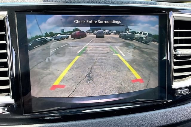 Used 2023 Chrysler Pacifica Touring-L FWD image 14