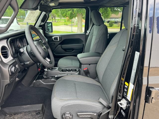 New 2026 Jeep Gladiator Sport AWD/4WD image 4