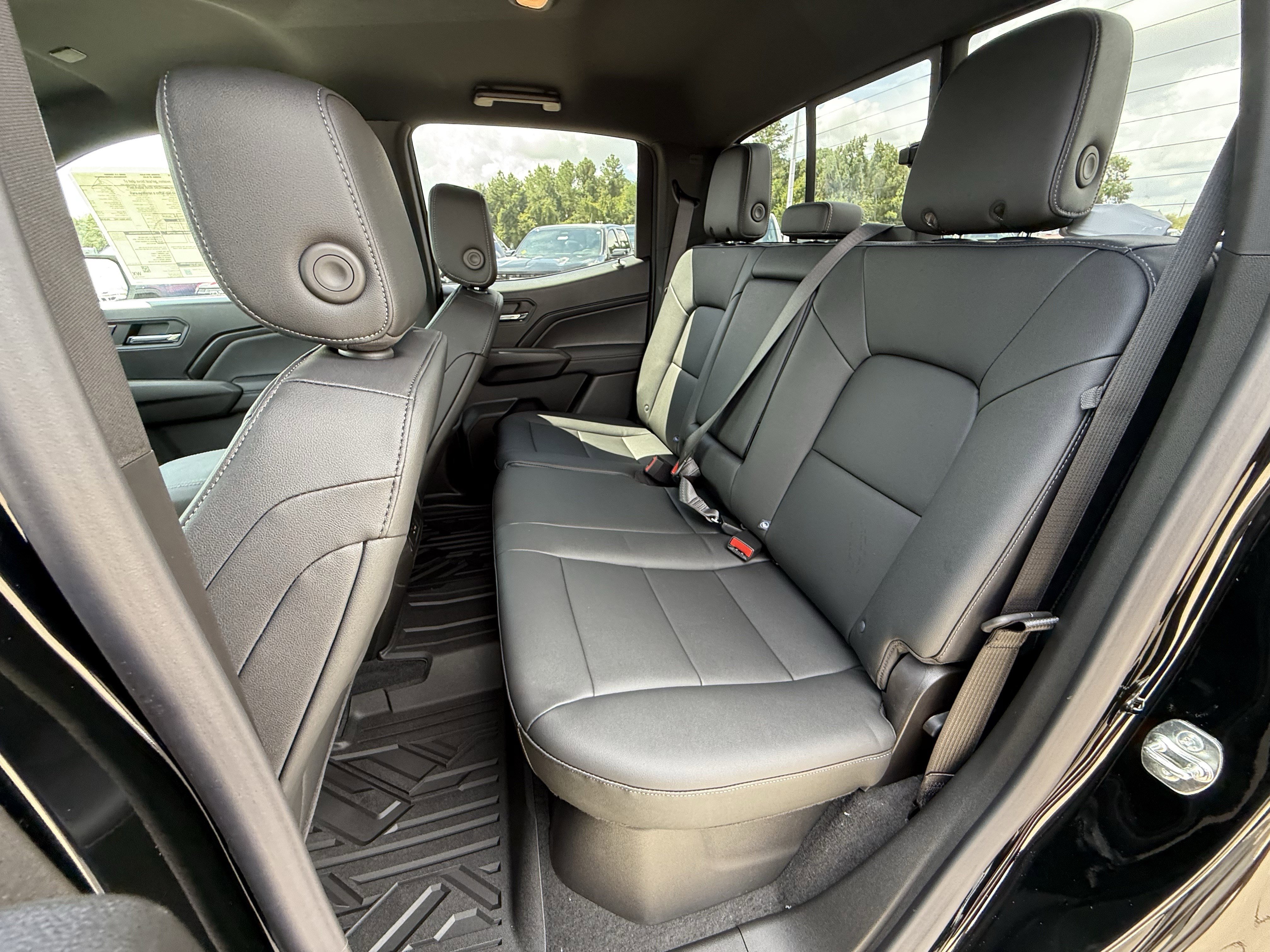 New 2026 GMC Canyon Elevation w/ Convenience Package image 16