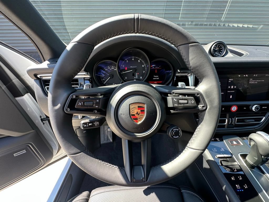 Used 2026 Porsche Macan Turbo AWD/4WD image 16