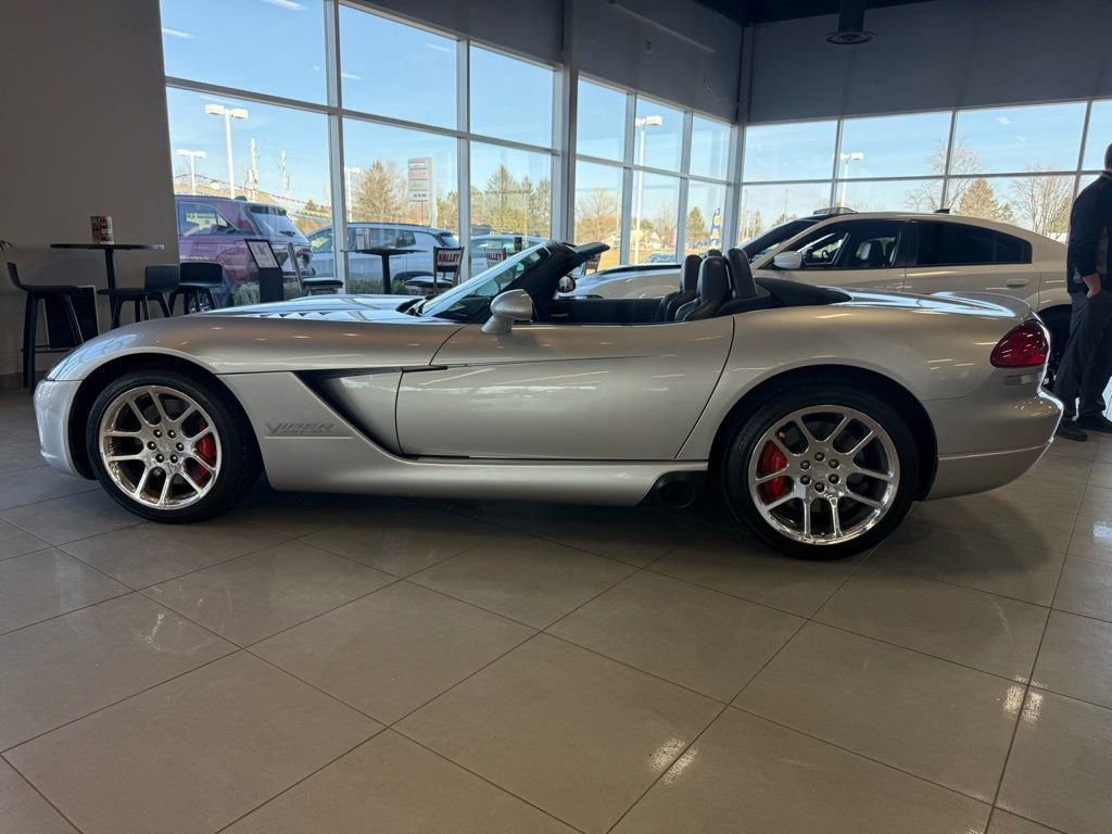 Used 2004 Dodge Viper SRT-10 image 10
