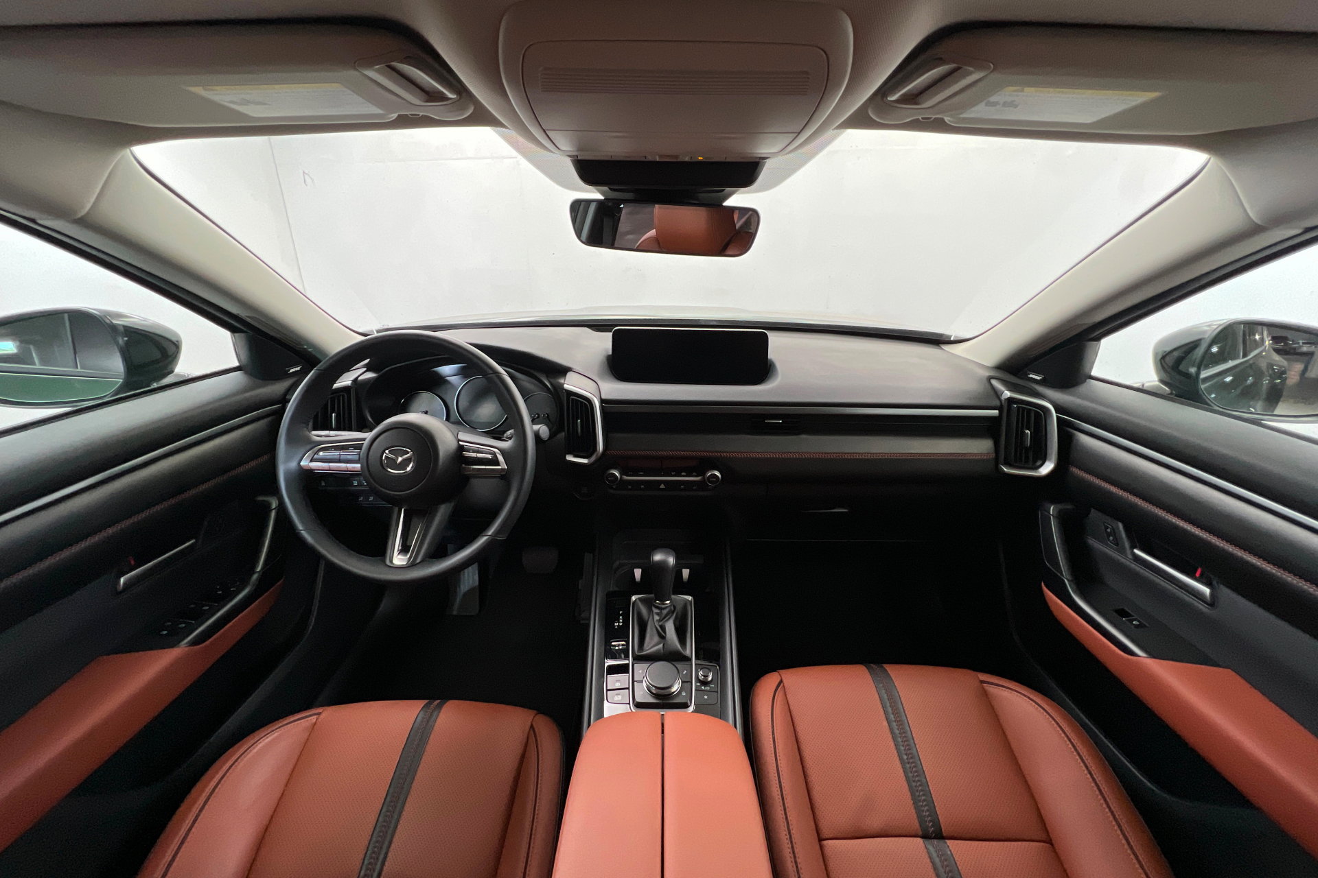 Used 2025 MAZDA CX-50 AWD 2.5 Turbo w/ Premium Pkg image 9
