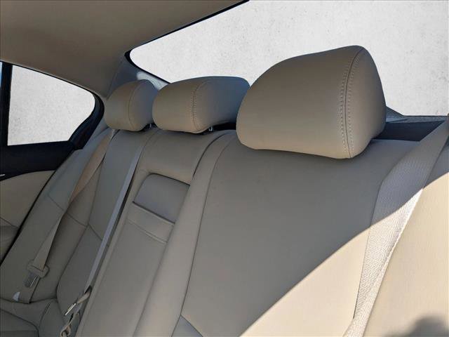 Used 2016 INFINITI Q50 3.0t Premium w/ Driver Assistance Package image 16