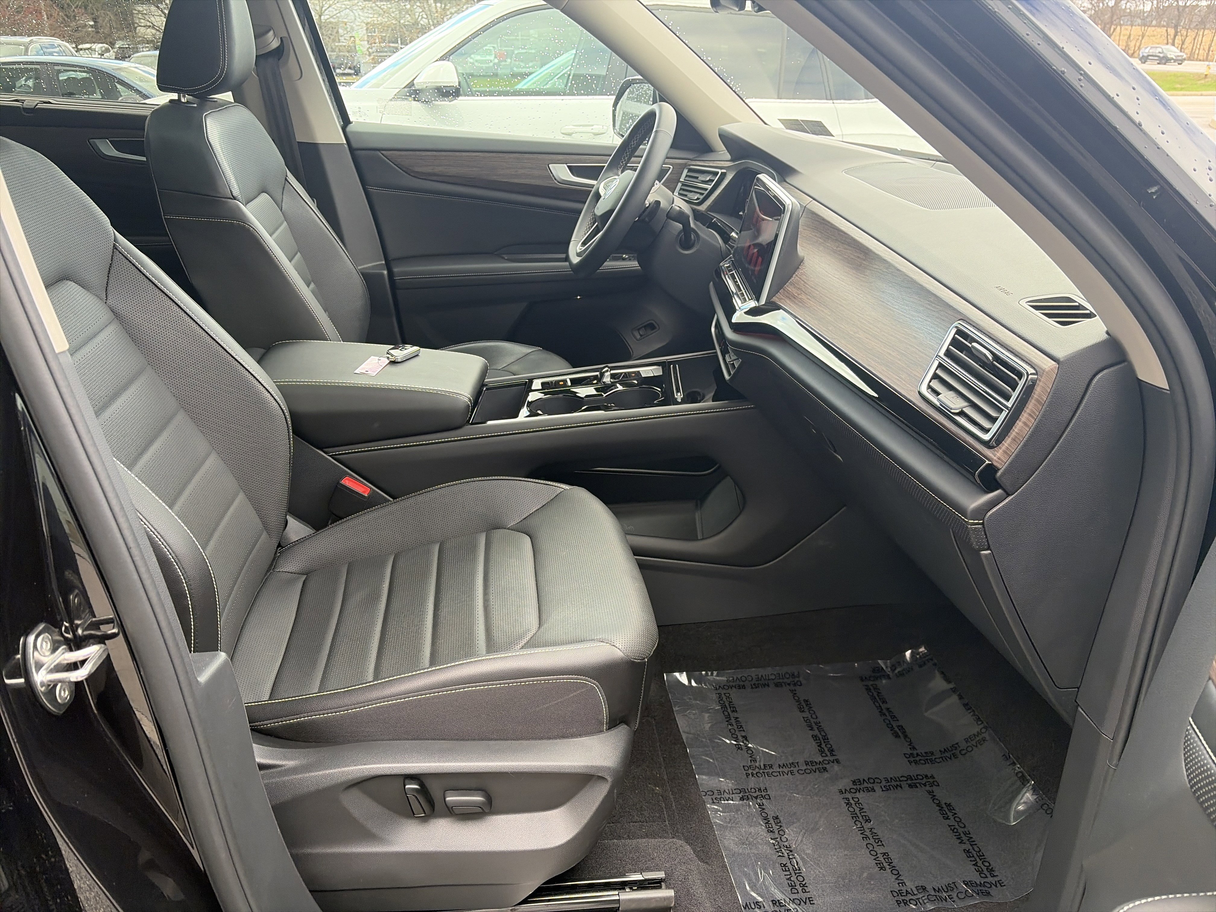 Used 2024 Volkswagen Atlas SEL image 40